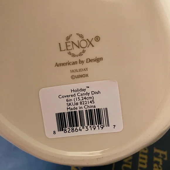 Lenox Holiday Cookie Jar - Festive White - Picture 2 of 5